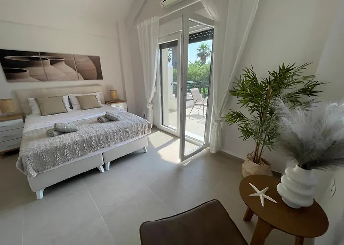 Paradise Overlook - Beachfront Villa Pefkohori