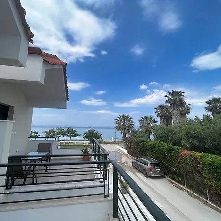 Paradise Overlook - Beachfront Villa Pefkohori Exterior photo